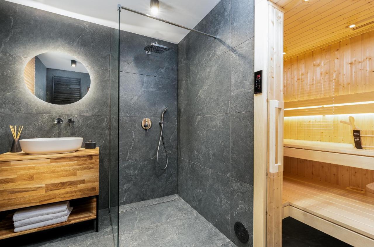 Odnova - Holiday Home With Spa Боболин Экстерьер фото